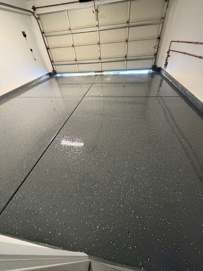 Building Photo - 9449 Amber Valley Ln