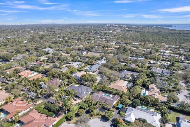 Building Photo - 15305 SW 74th Ct