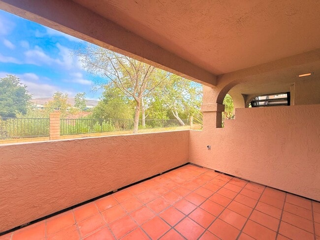 Building Photo - Charming 1 Bedroom Condo in Stoney Brook