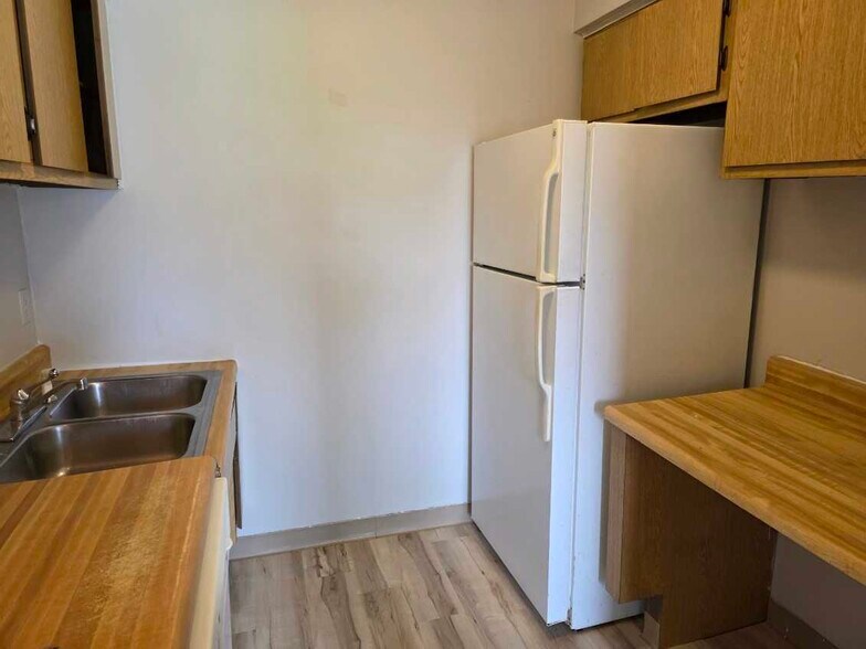 Building Photo - 6063 Briarcliff Path