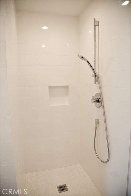 Building Photo - 6521 W 87th St