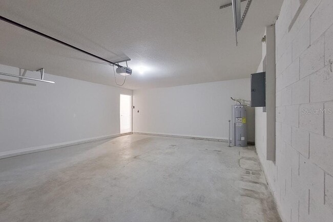 Building Photo - 1701 Minnesota Rd