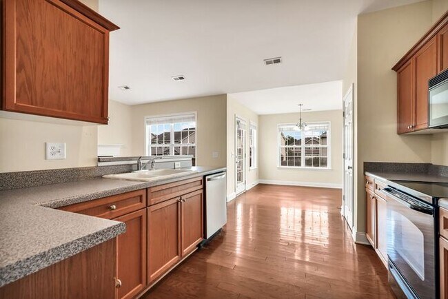 Building Photo - Leland Wedgewood at Lanvale community, Great open floor plan, on level, hardwoods, fire place, ma...