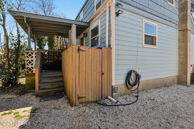 Building Photo - 15 Woolley Ave