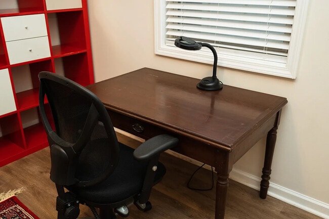 Building Photo - Room in House on Harmony Ct