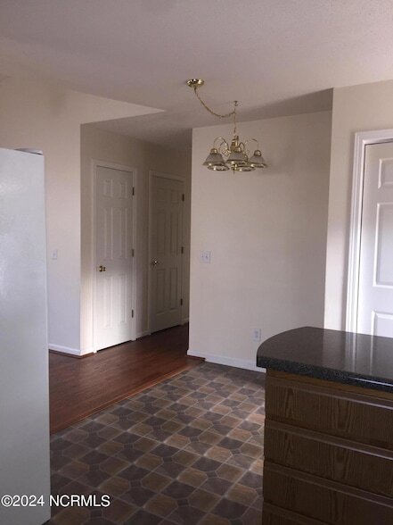 Building Photo - 210 Pecan Grove Dr