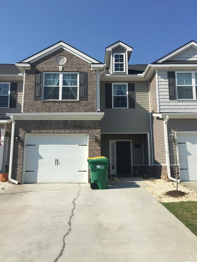 Building Photo - 3 Bedroom 2.5 Bathroom Townhome in Richmon...