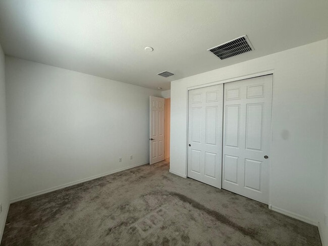 Building Photo - 15744 W Jefferson St