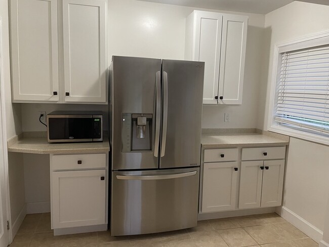 Building Photo - 2520 Brentwood Pl