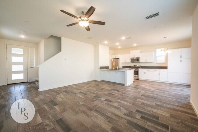 Building Photo - Newly Built Clovis 2-Story Home, 3BR + Den...