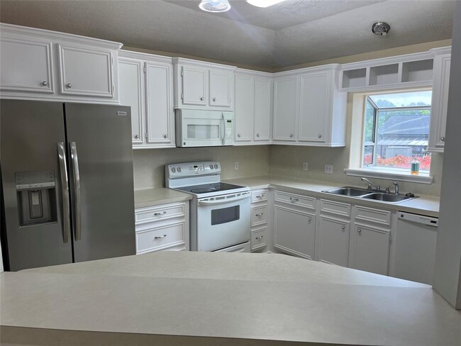 Building Photo - 118 Hidden Valley Cir