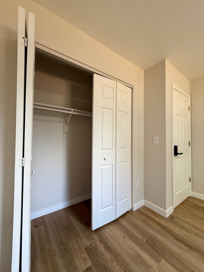 Building Photo - 411 Ruby Dr