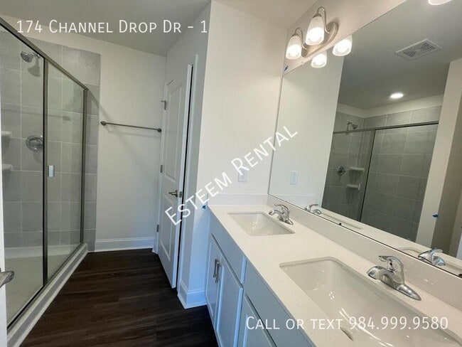 Building Photo - 174 Channel Drop Dr