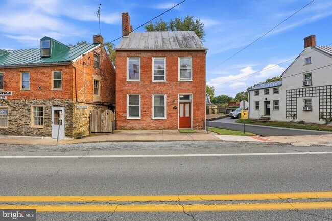 Building Photo - 1245 W Washington St