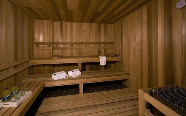 Building Photo - 1 bedroom in Long Island City NY 11109