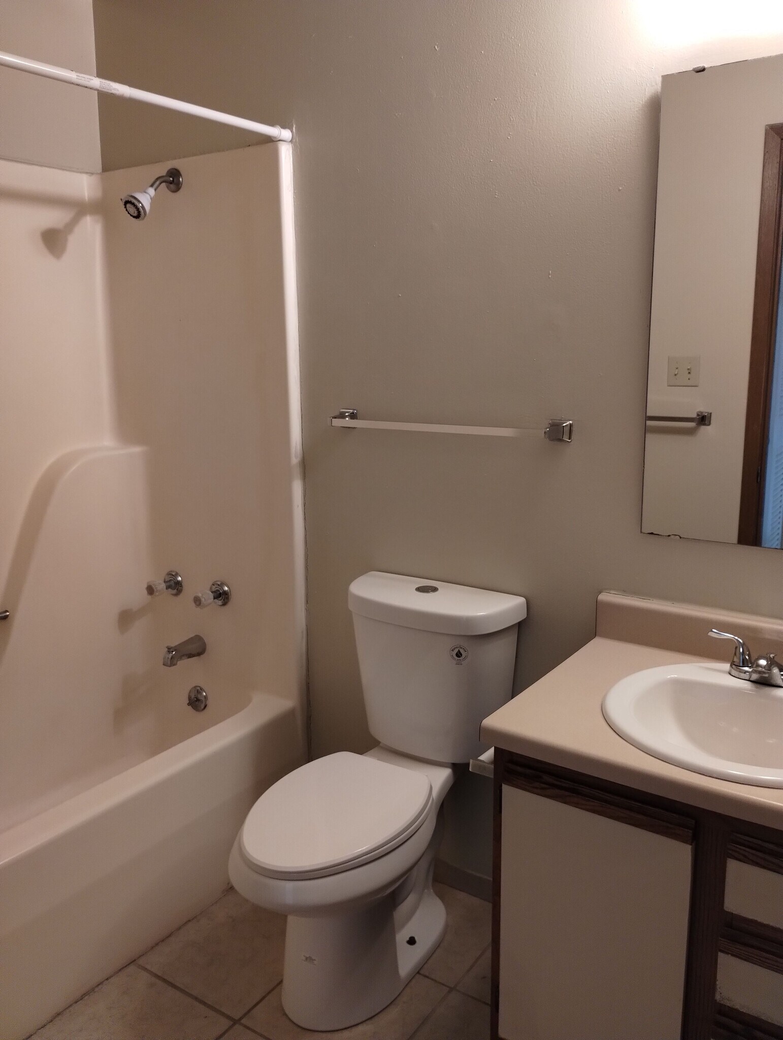Building Photo - 132 Sandstone Ct