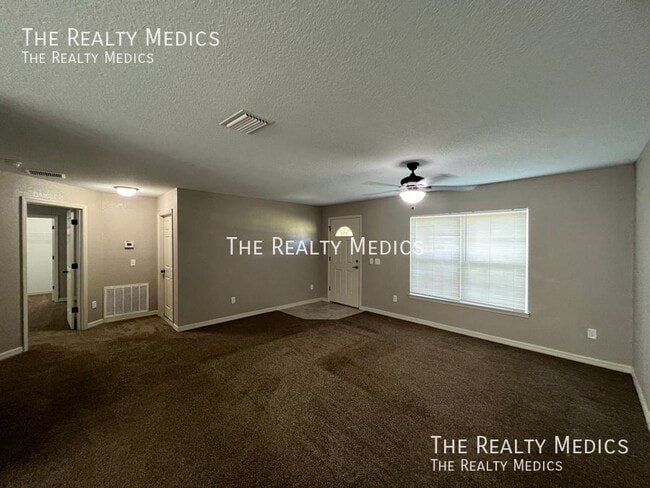 Building Photo - 325 Malauka Loop