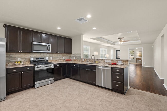 Building Photo - 2811 Cone Flower Dr
