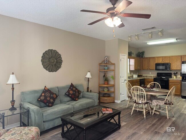 Building Photo - 2651 S Juniper St