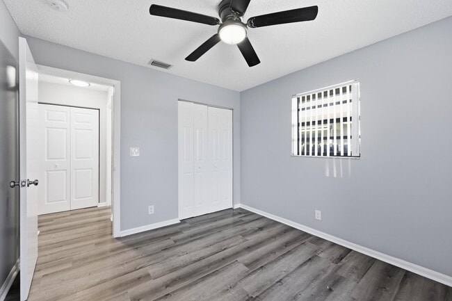 Building Photo - 1565 W 28th St