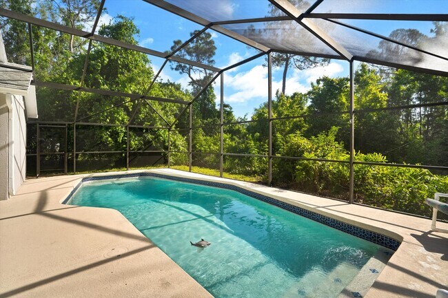 Building Photo - 1033 Lake Davenport Blvd