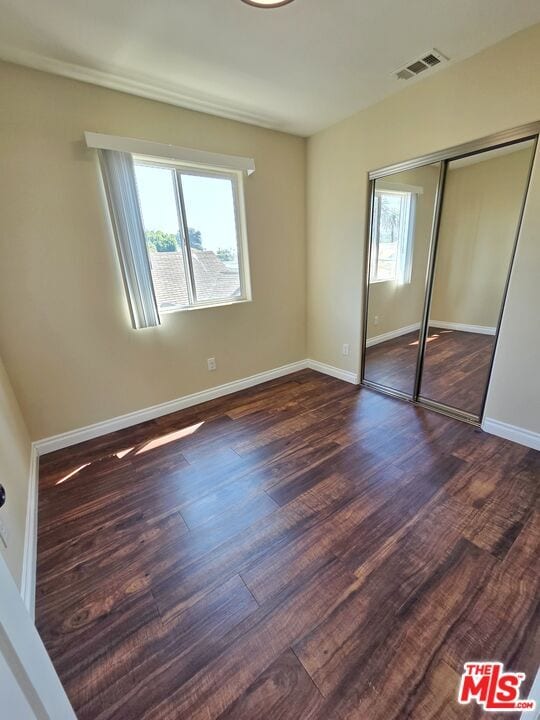 Building Photo - 1719 W 39th Pl