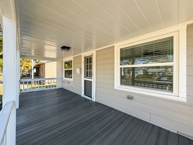 Building Photo - 768 49th Ave N