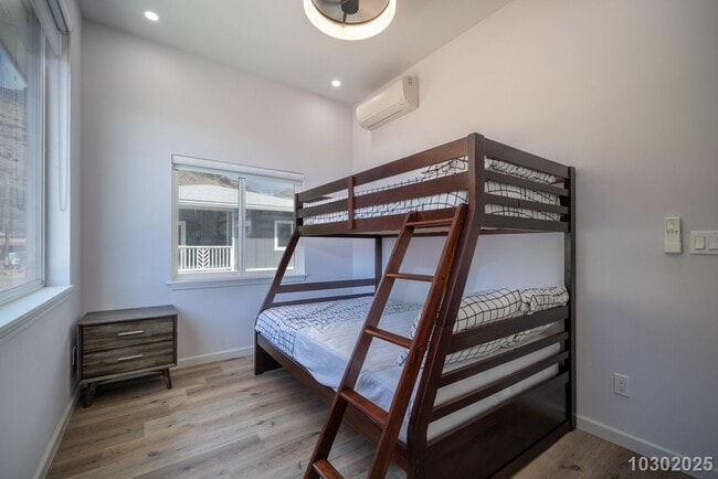 Building Photo - West Side Paradise – Stunning 3-Bed, 2-Bath Upstairs Unit