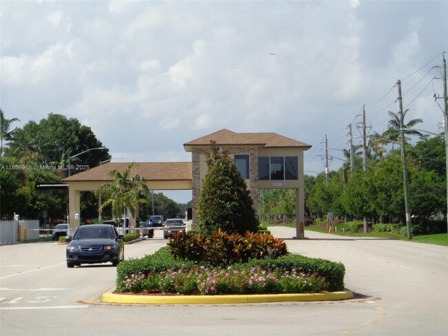 Building Photo - 901 SW 138th Ave