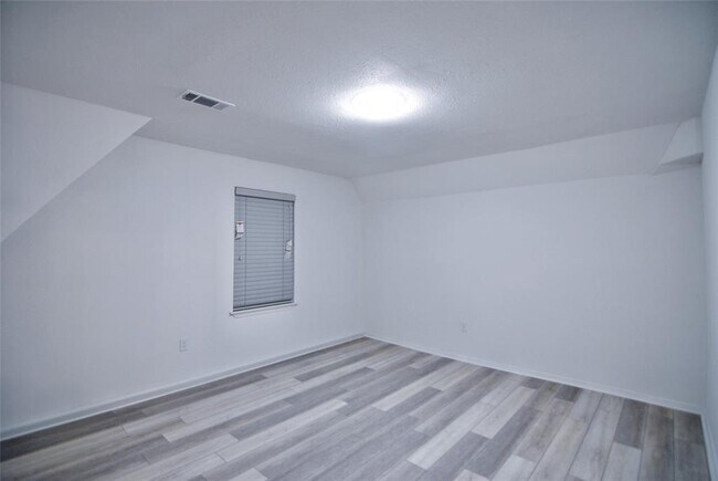 Building Photo - 30107 Alder Run Ln