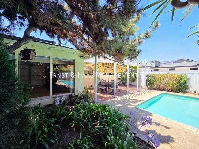 Building Photo - 2080 Senasac Ave