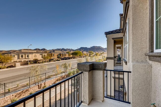 Building Photo - 2020-Built 3 Bedroom Beauty in the Heart of Henderson!