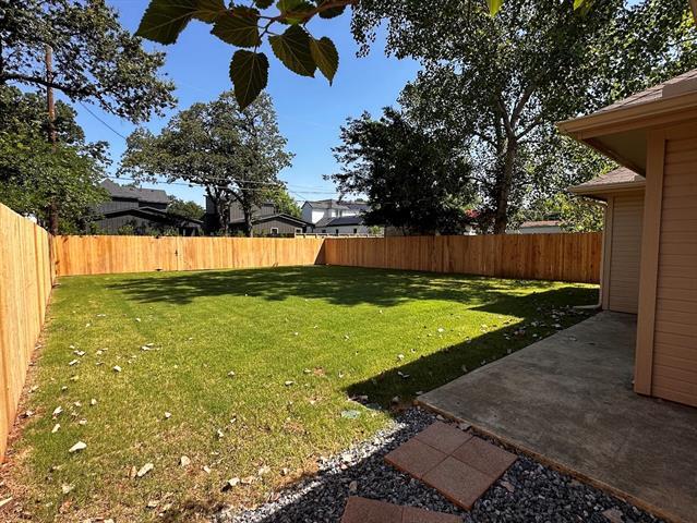 Building Photo - 2143 Gilford St