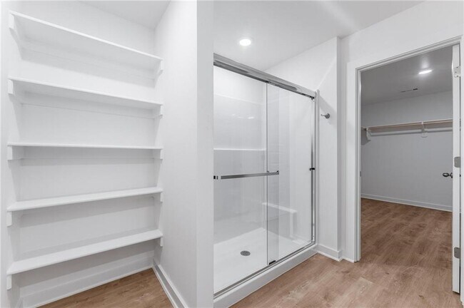 Building Photo - 4651 W Aurora St