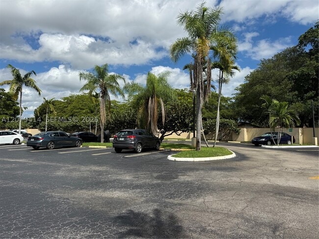 Building Photo - 13100 SW 92nd Ave
