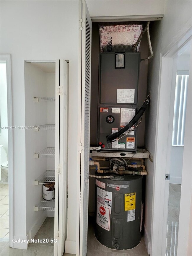 Building Photo - 4602 SW 160th Ave