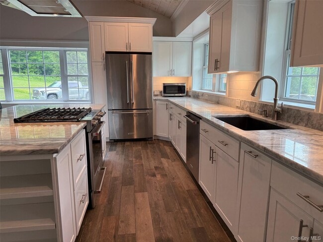 Building Photo - 463 Doodletown Rd