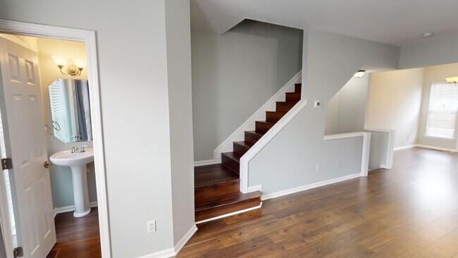 Building Photo - Double Master Townhome in South Park