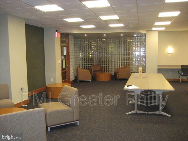 Building Photo - 2601 Pennsylvania Ave