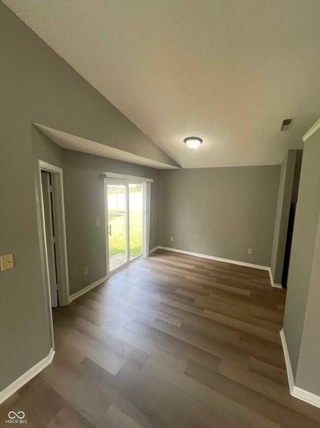 Building Photo - 10856 Orchard Valley Way