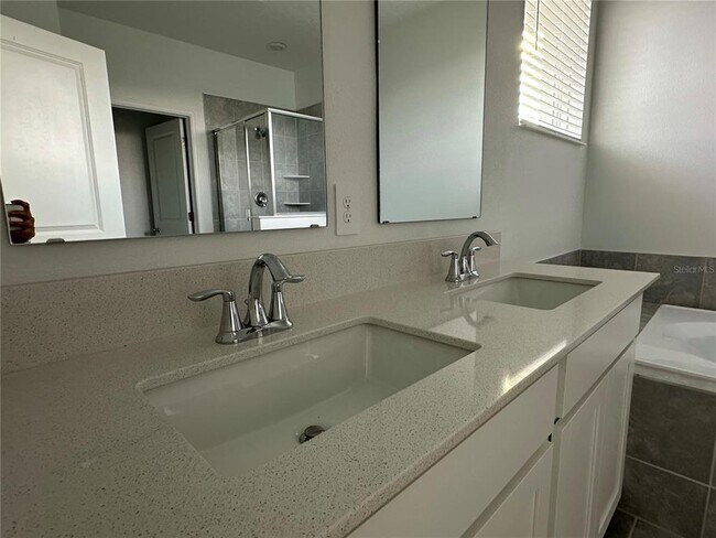 Building Photo - 8956 Swing Ln