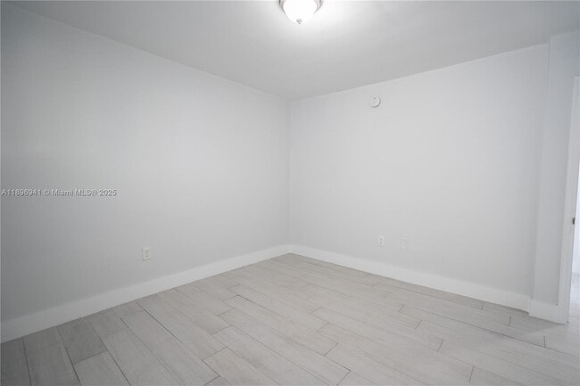 Building Photo - 465 NE 59th St