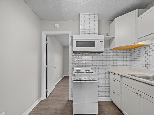Building Photo - Welcome to Sophia Drive!