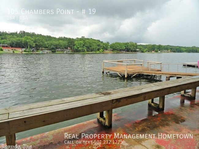 Building Photo - Lakefront Retreat with Modern Amenities an...