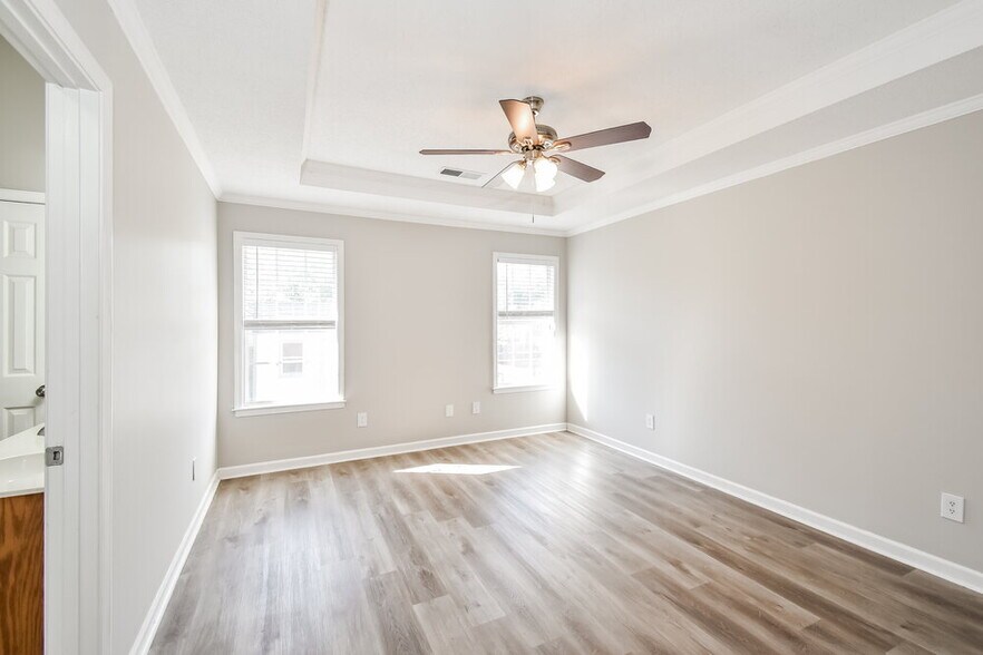 Building Photo - 1337 Pendulum Dr N