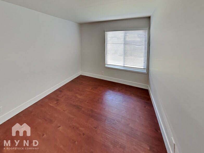 Building Photo - 5936 Marshwell Way