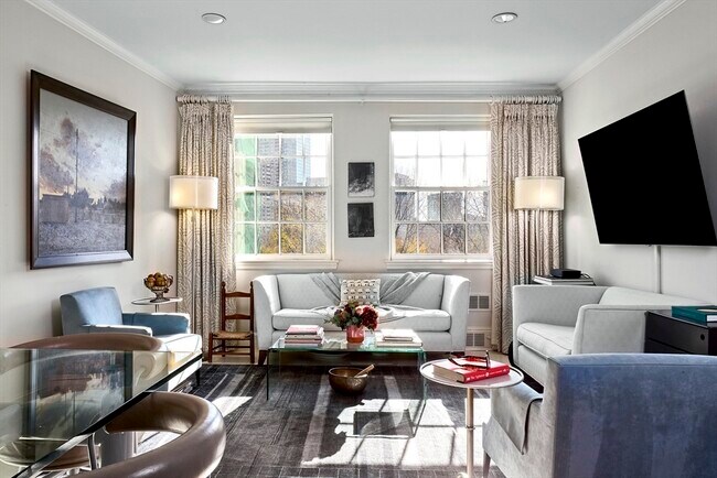 Building Photo - 37 Beacon St