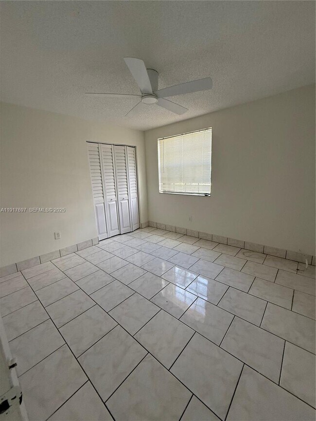 Building Photo - 1303 S Liberty Ave