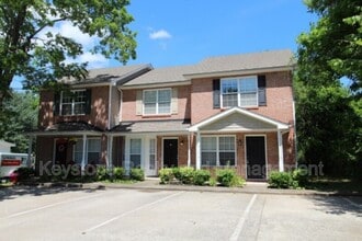Building Photo - 938 Cumberland Dr
