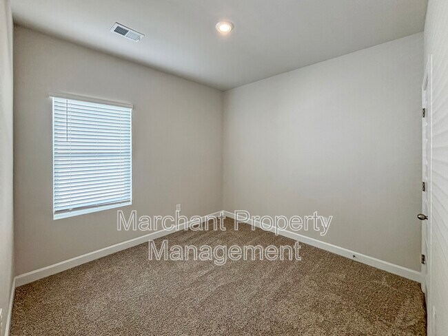 Building Photo - 760 Penfold Pt